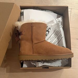 NEW UGG Mini Bailey Bow II Tan Shoe Box with Branded Tissue